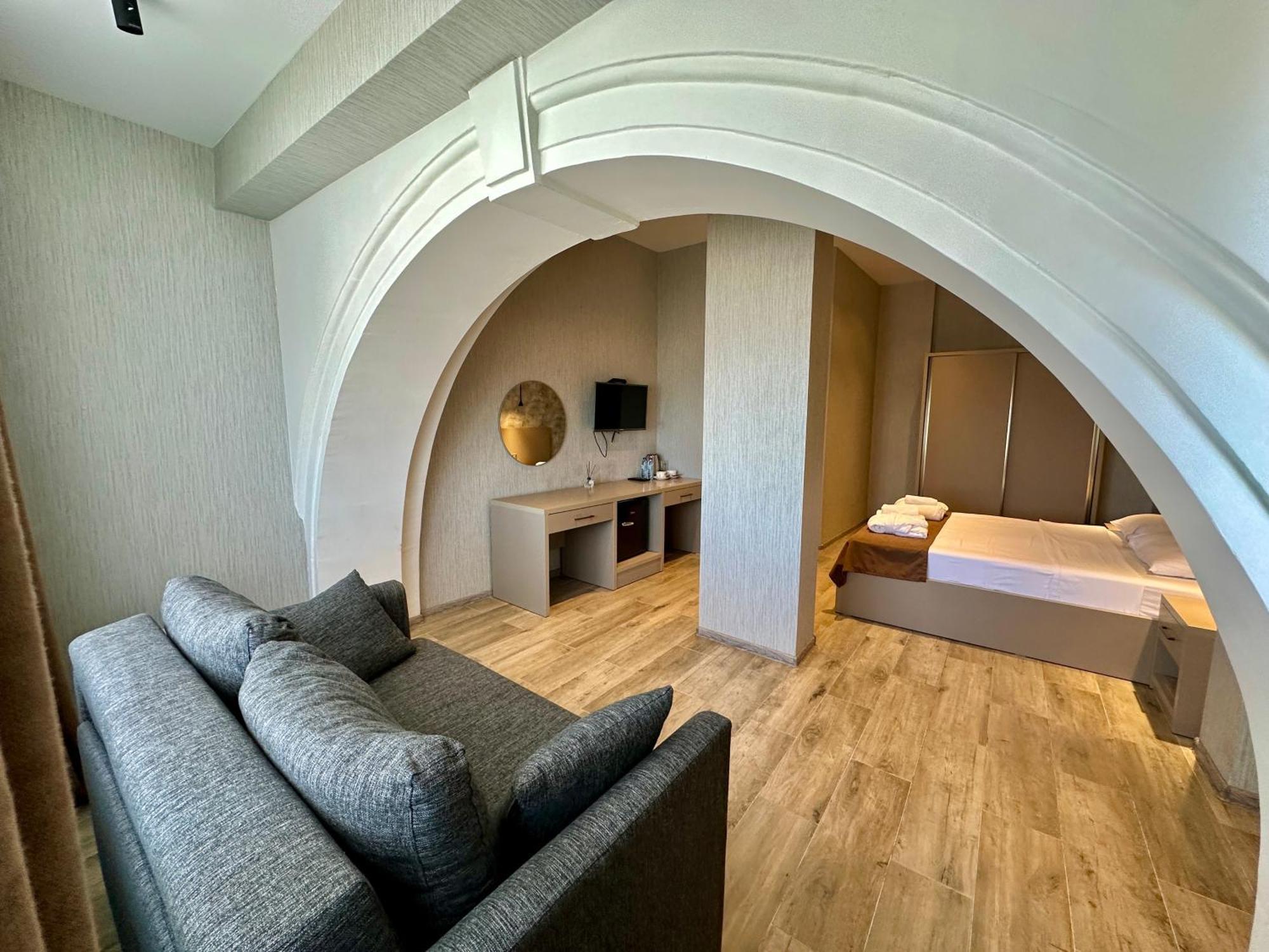 Emerald Hotel 바투미 외부 사진