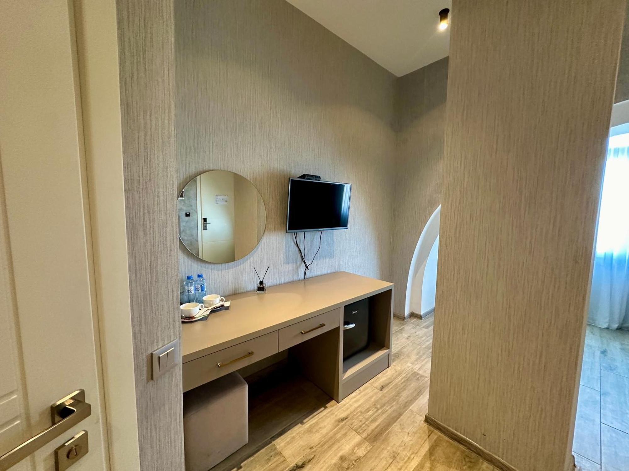 Emerald Hotel 바투미 외부 사진