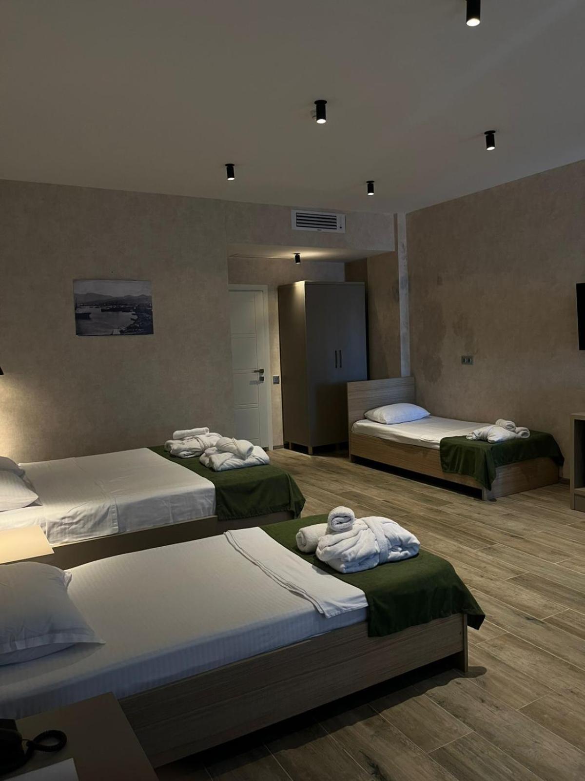 Emerald Hotel 바투미 외부 사진