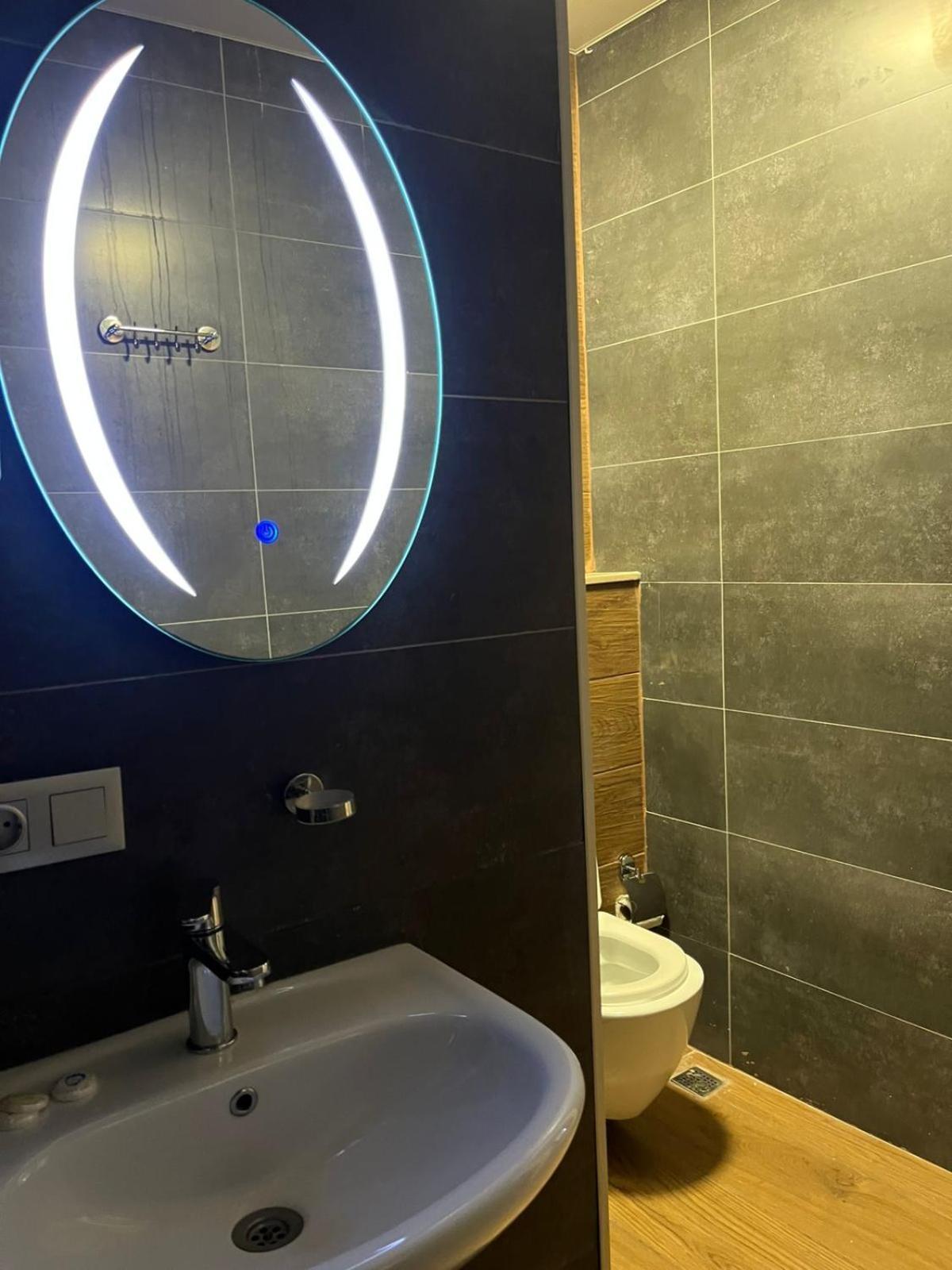 Emerald Hotel 바투미 외부 사진